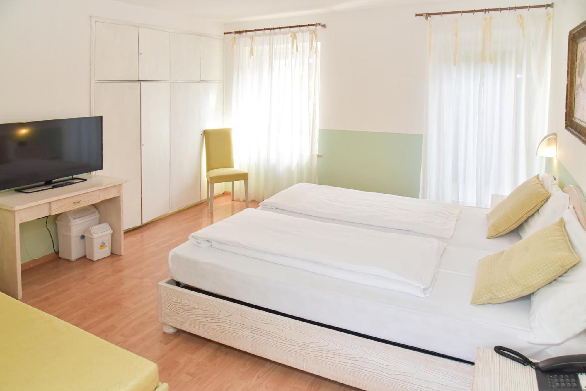 Epoche Zanella 1889 Hotel Torbole Sul Garda
